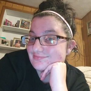 Meet your Posher, Cassandra